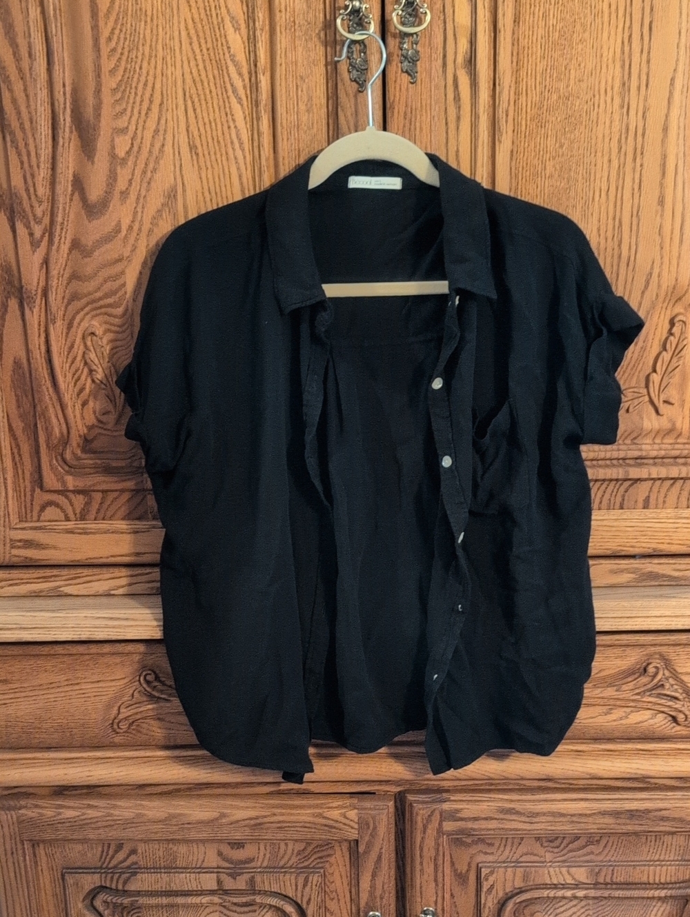 Relaxed Black Short-Sleeve Button-Down Shirt